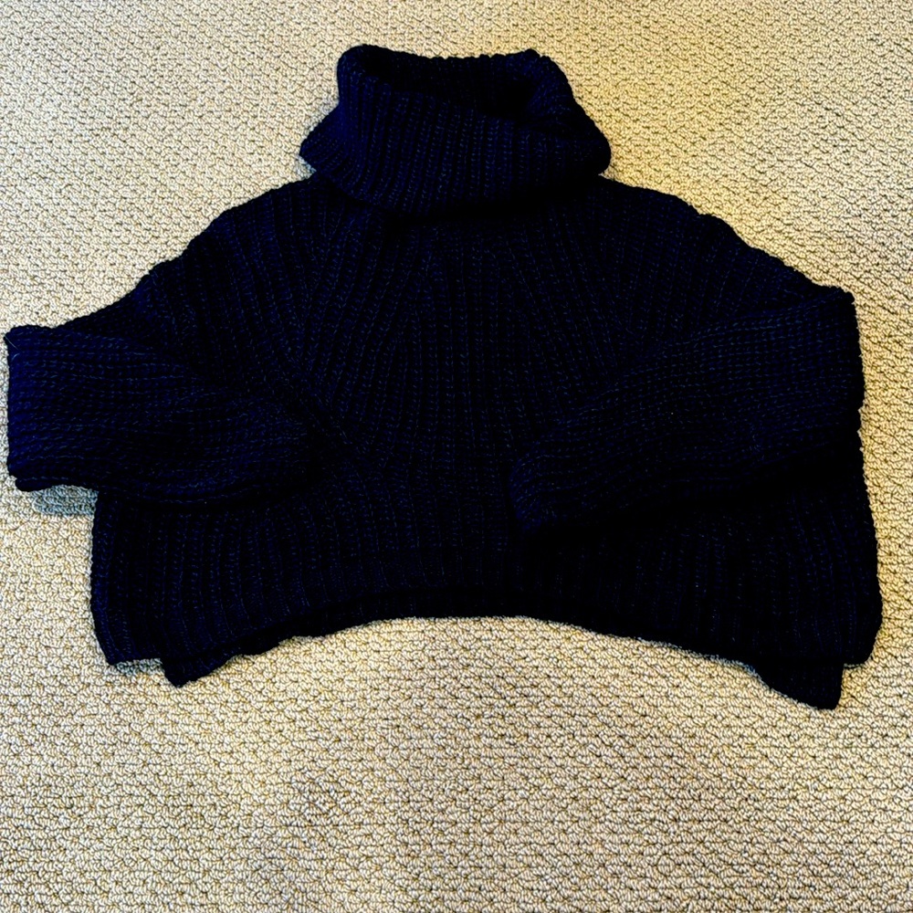 Black Venti 6 sweater